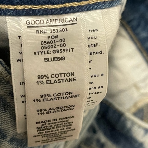 Good American | Bombshell Distressed High Rise Shorts - Picture 7 of 8